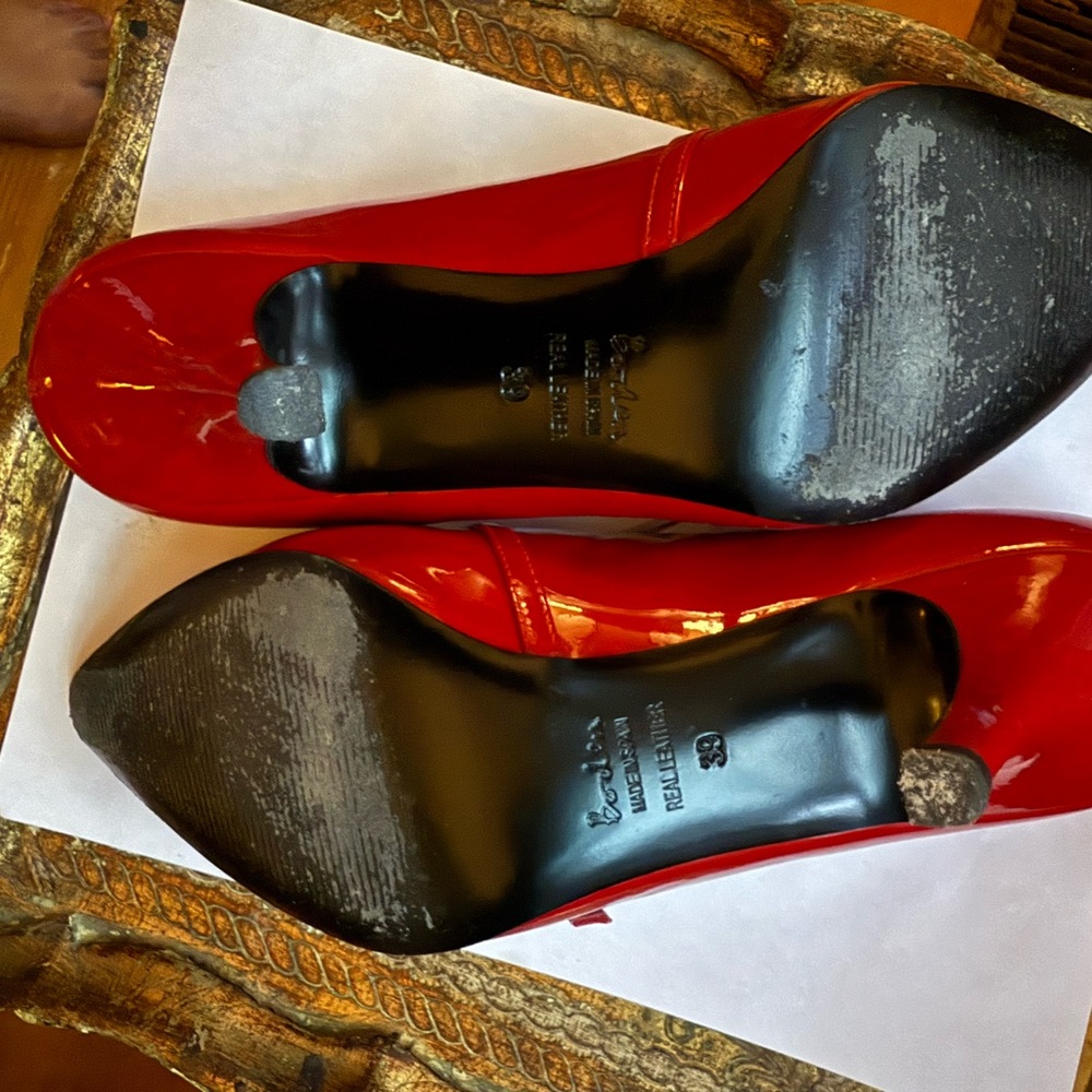 Boden Red Patent Mary Jane Pointed-Toe Heels - Picture 5 of 9